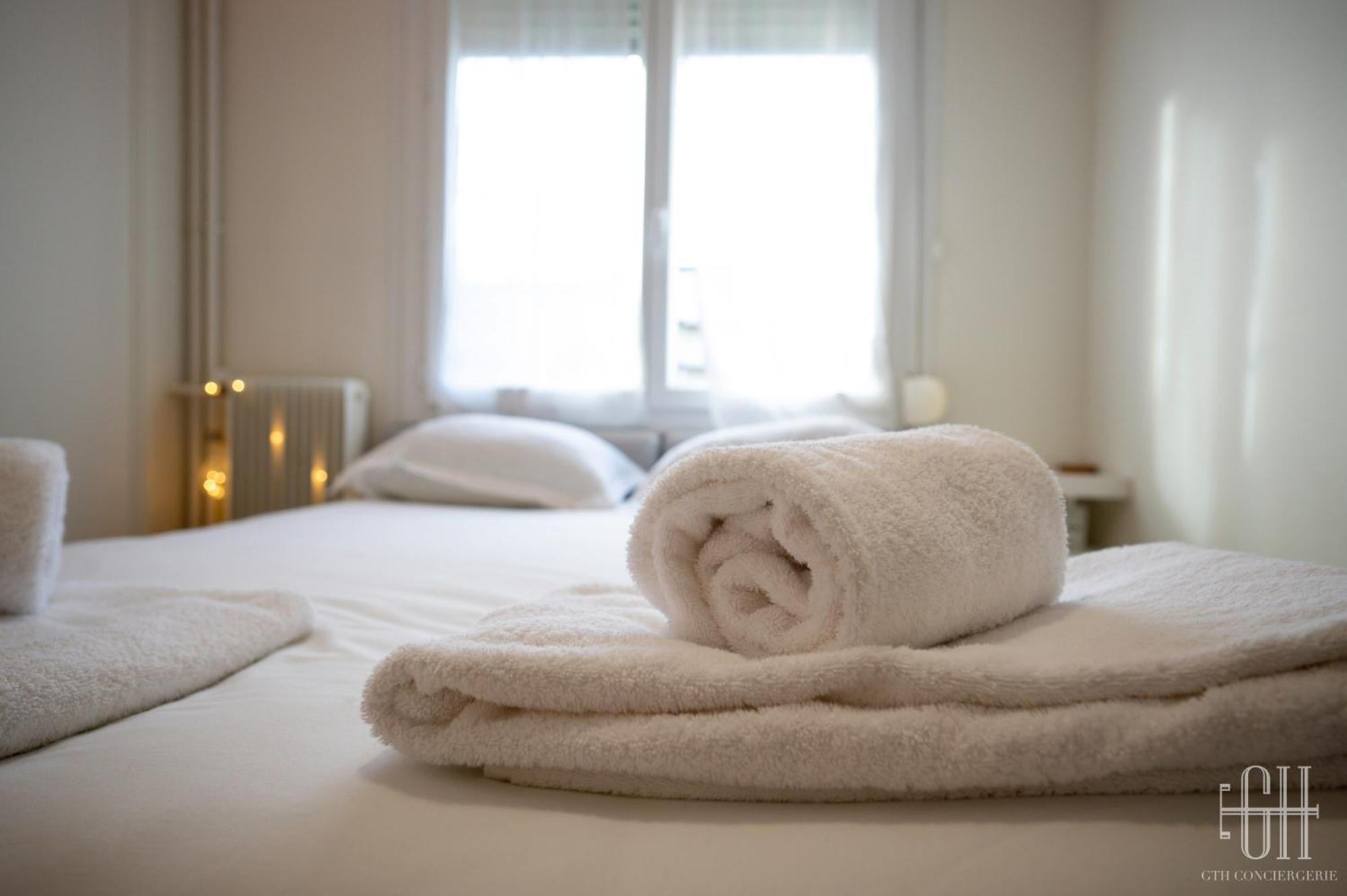 Le Catalane Apartment Tours Bagian luar foto